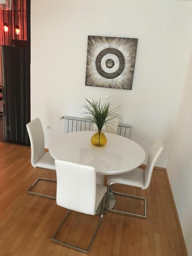 Apartment Angela With Private Garage Slot Pula Ngoại thất bức ảnh