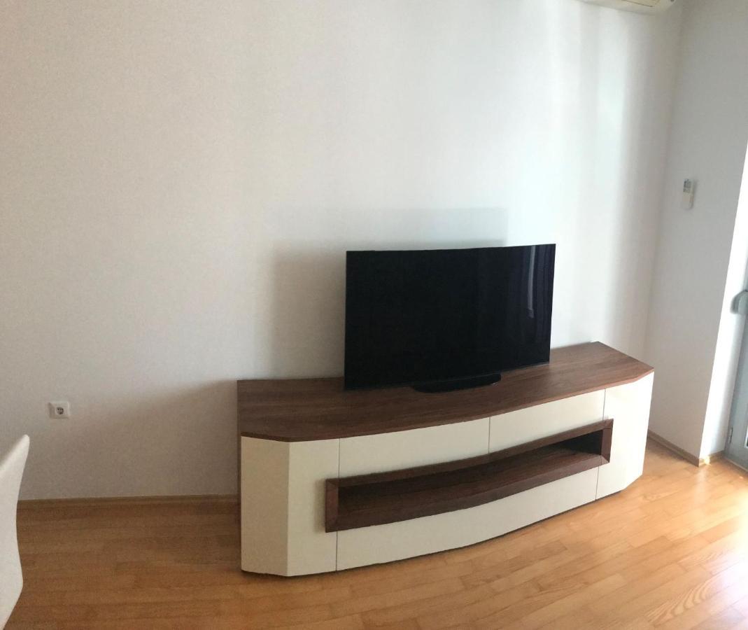 Apartment Angela With Private Garage Slot Pula Ngoại thất bức ảnh